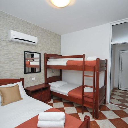 Ferienwohnung Fuer 4 Personen Ca 55 M In Budva, Adriakueste Montenegro Kueste Um Budva Buitenkant foto