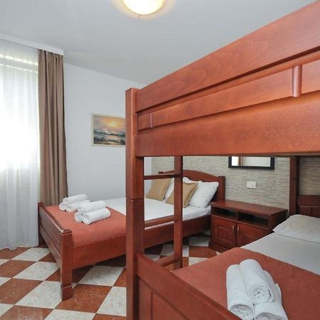 Ferienwohnung Fuer 4 Personen Ca 55 M In Budva, Adriakueste Montenegro Kueste Um Budva Buitenkant foto