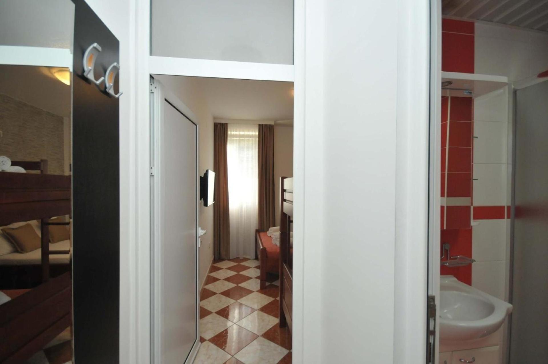 Ferienwohnung Fuer 4 Personen Ca 55 M In Budva, Adriakueste Montenegro Kueste Um Budva Buitenkant foto